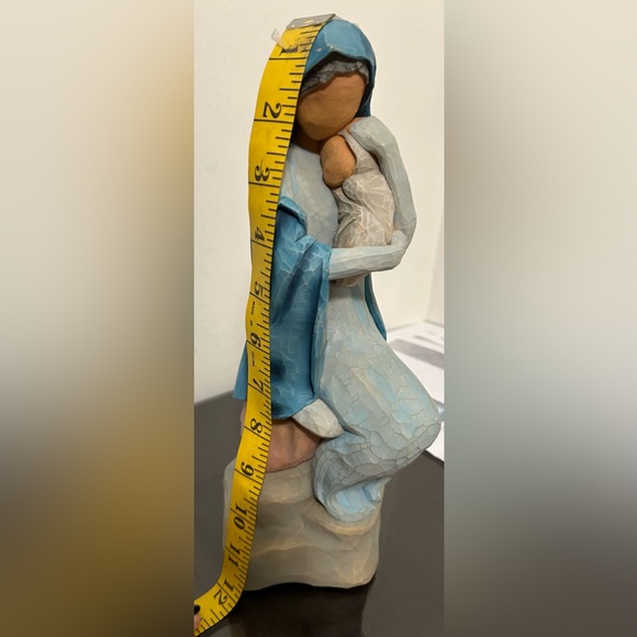 Willow Tree Nativity Mary and baby Figurine - Picture 6 of 8